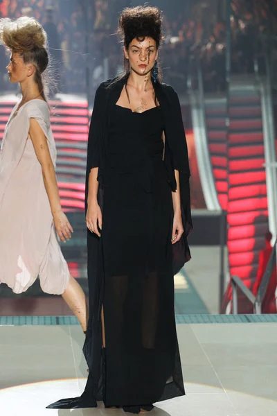 Look 18